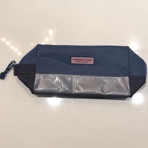 Brand New Vineyard Vines Dopp Kit